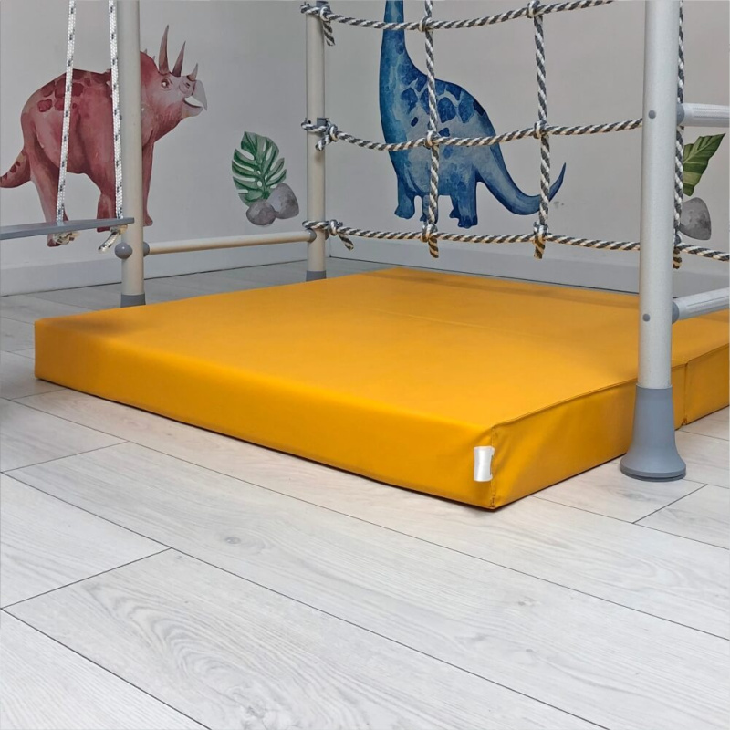 Мат (мягкий щит) Romana 1000*1000*100, в 2 сложения в Волжском ВИНКО